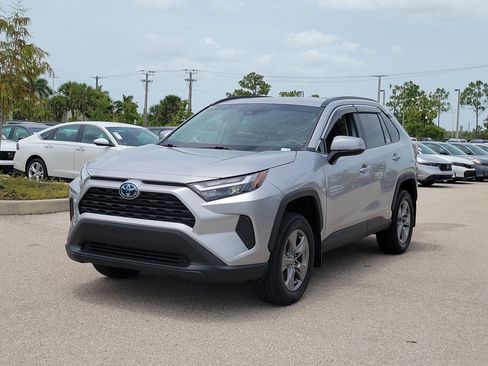 Used 2024 Toyota RAV4 XLE w/ Convenience Package AWD/4WD image 3