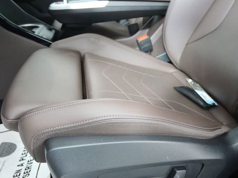 Certified 2025 BMW X2 xDrive28i image 10