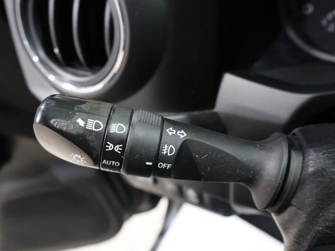 Used 2021 Toyota Tacoma TRD Sport w/ Technology Package image 35