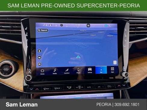 Used 2023 Jeep Grand Wagoneer L Series III w/ Rear Seat Video Group 1 AWD/4WD image 13