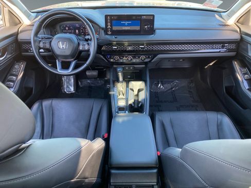 Used 2023 Honda Accord Touring image 10