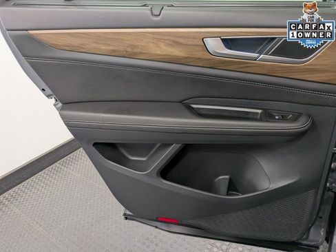 Used 2025 Volkswagen Atlas SE w/ Panoramic Sunroof Package image 23