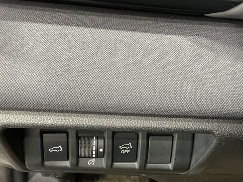 Used 2020 Subaru Outback Premium image 14