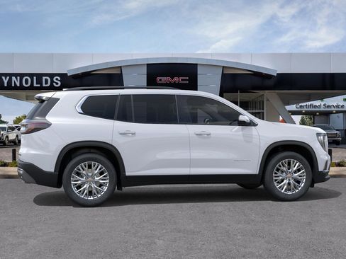 Used 2025 GMC Acadia Elevation w/ Elevation Premium Package image 5