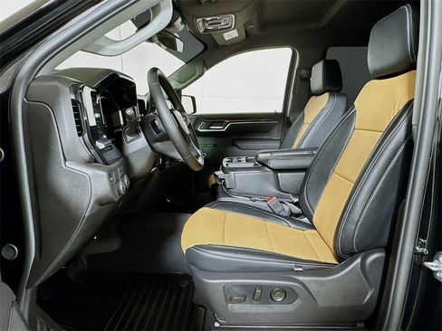 Used 2026 Chevrolet Silverado 1500 LT w/ Safety Package image 19