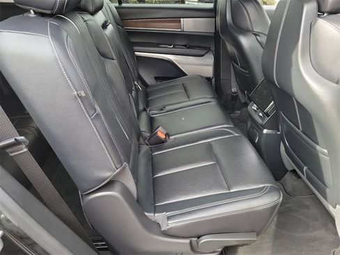 Used 2026 Cadillac Vistiq Luxury image 25