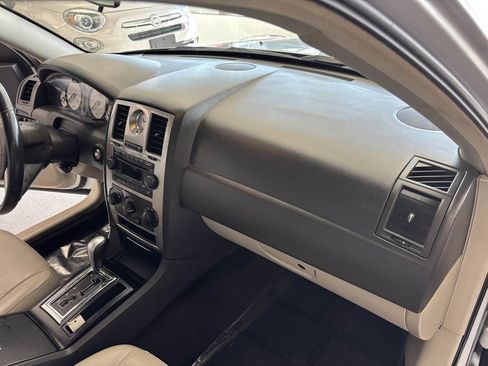 Used 2007 Chrysler 300 Touring image 14