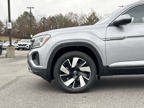 New 2026 Volkswagen Atlas Cross Sport SEL image 8