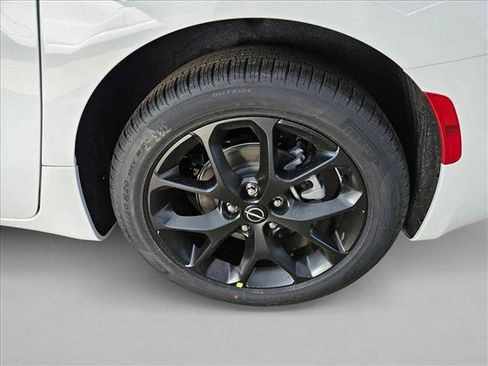 New 2026 Chrysler Pacifica Select image 9