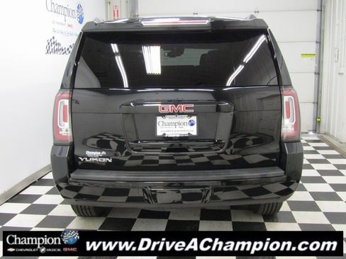 Used 2016 GMC Yukon SLE w/ HD Trailering Package image 10