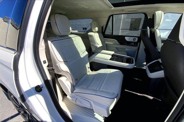 Used 2023 Lincoln Navigator L Black Label AWD/4WD image 26