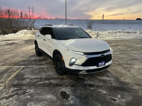 Used 2024 Chevrolet Blazer LT w/ Sound & Technology Package image 8