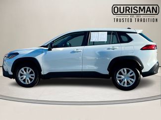 Used 2024 Toyota Corolla Cross L video 3