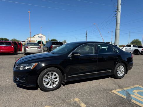 Used 2016 Volkswagen Passat 1.8T S image 5