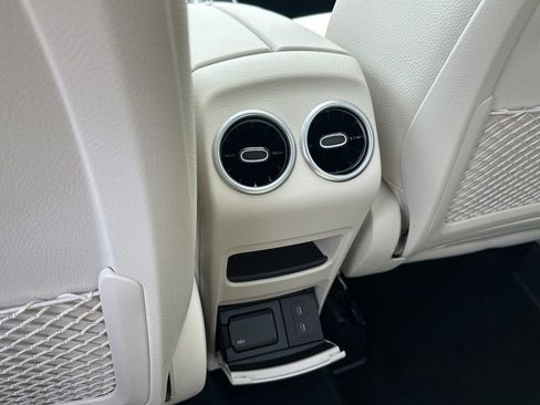 Certified 2025 Mercedes-Benz GLB 250 image 25