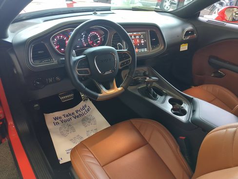 Used 2023 Dodge Challenger SRT Hellcat RWD image 9