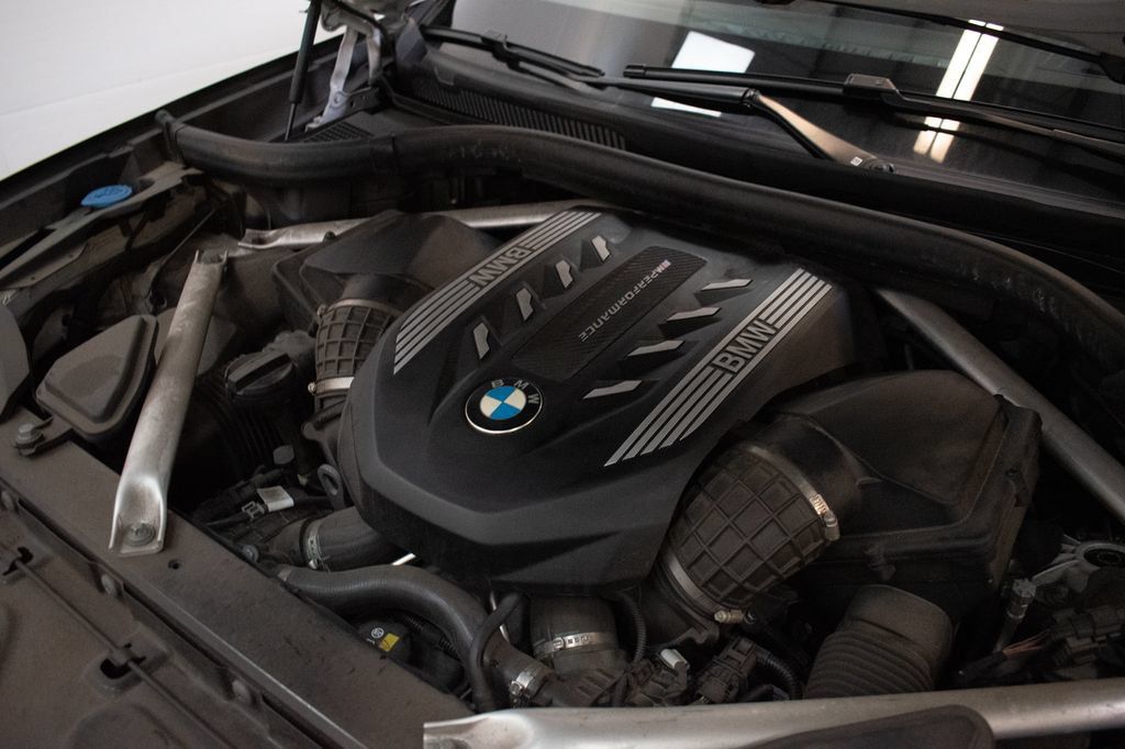 Used 2022 BMW X7 M50i AWD/4WD image 10
