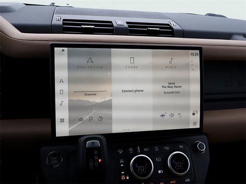 New 2026 Land Rover Defender 130 X-Dynamic SE image 23