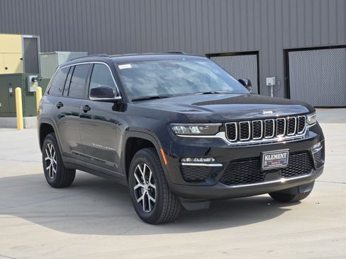 New 2025 Jeep Grand Cherokee Limited w/ Trailer Tow Package image 3