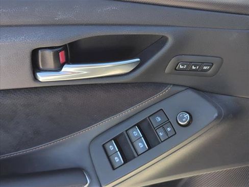 Used 2021 Toyota Avalon Touring image 7