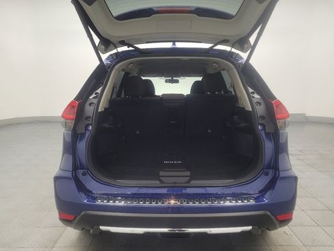 Used 2018 Nissan Rogue SV w/ Premium Package FWD image 29