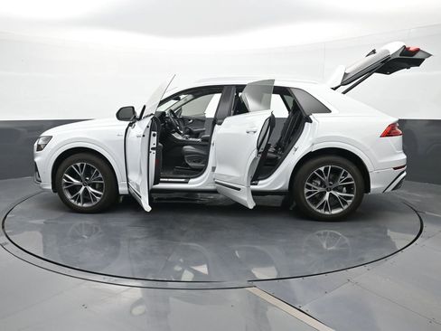 Used 2023 Audi Q8 Premium Plus AWD/4WD image 29