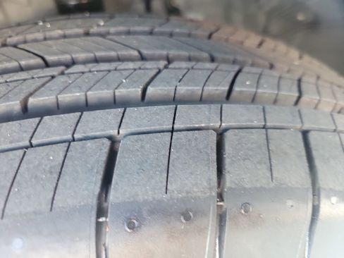 Certified 2025 Toyota Corolla Cross LE image 34