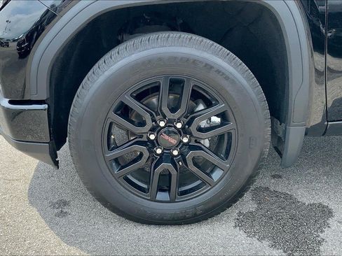 Used 2024 GMC Sierra 1500 Pro w/ Graphite Edition AWD/4WD image 9