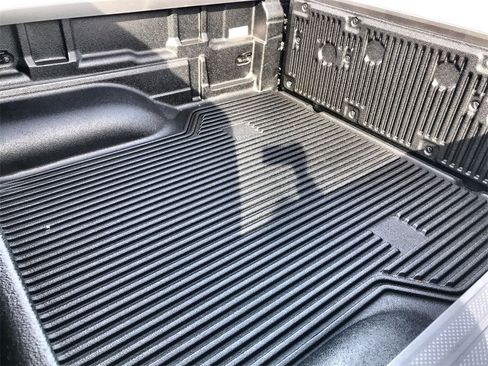 Certified 2026 Nissan Frontier SV w/ All-Weather Content Package image 22