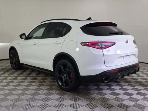 Used 2024 Alfa Romeo Stelvio Veloce AWD/4WD image 5
