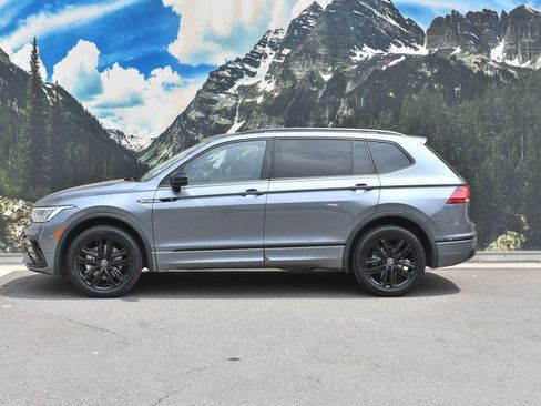 Used 2022 Volkswagen Tiguan SE R-Line AWD/4WD image 7