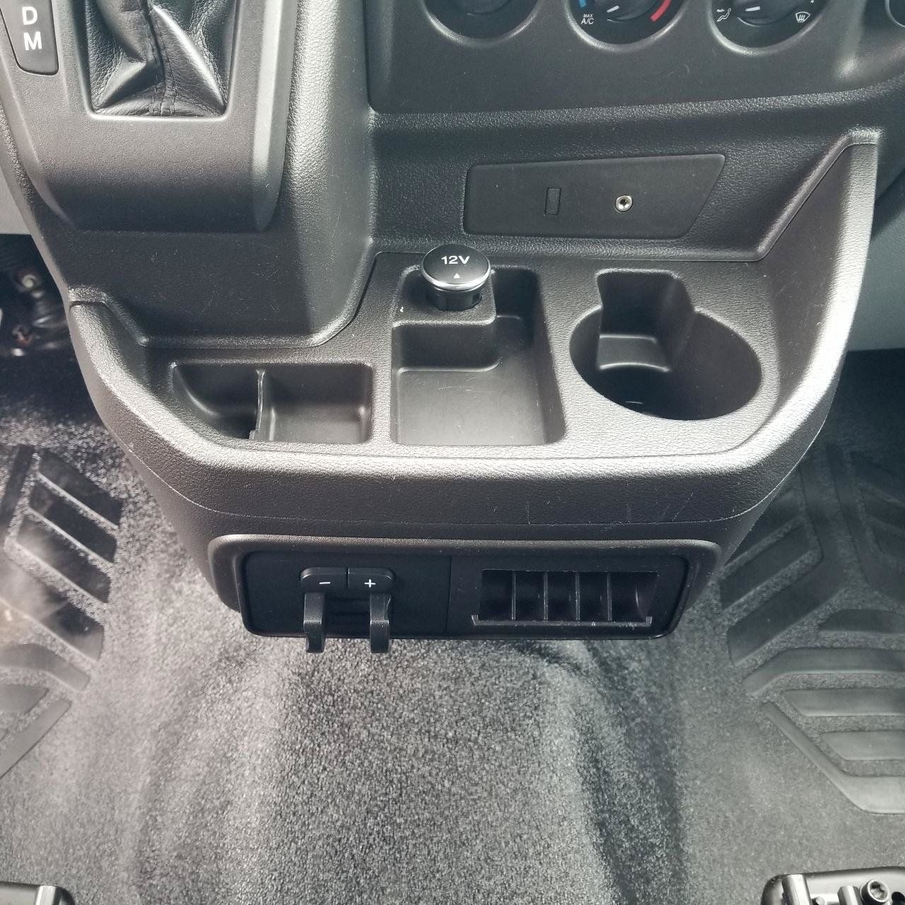 Used 2016 Ford Transit 250 130 Low Roof RWD image 13