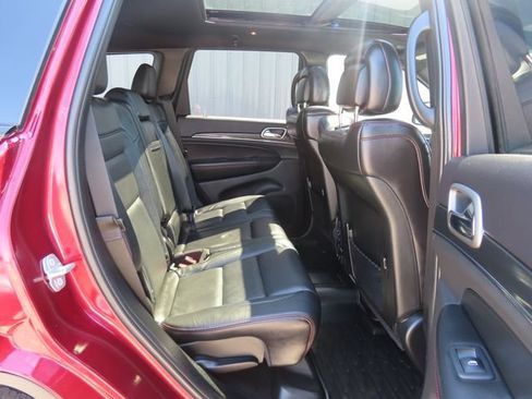Used 2018 Jeep Grand Cherokee Trailhawk w/ Trailhawk Luxury Group AWD/4WD image 32