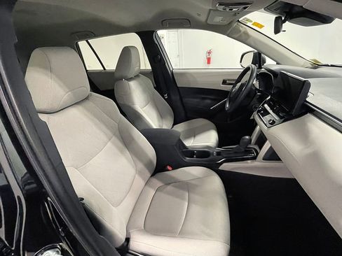 Used 2024 Toyota Corolla Cross L FWD image 25