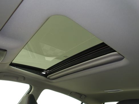 New 2025 Nissan Altima 2.5 SR w/ SR Premium Package image 22