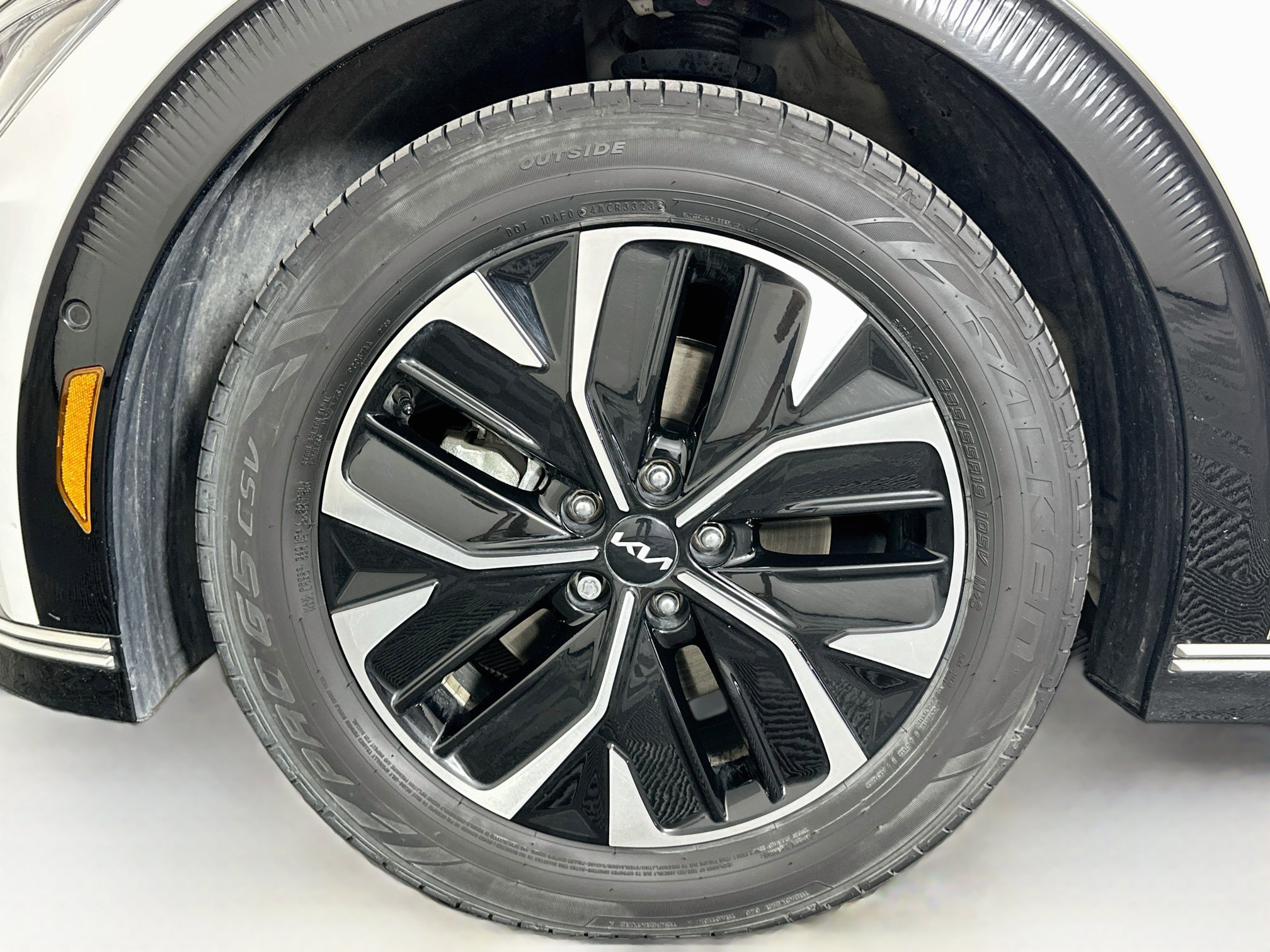Used 2023 Kia EV6 Wind w/ Wind Technology Package RWD image 11