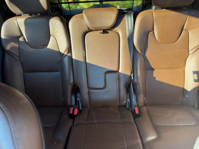 Used 2021 Volvo XC90 T6 Momentum w/ Climate Package AWD/4WD image 14
