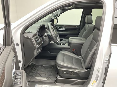 Certified 2024 Chevrolet Tahoe LT w/ LT Signature Package image 3