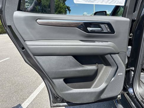 New 2026 Chevrolet Tahoe Z71 w/ Z71 Off-Road Package AWD/4WD image 9