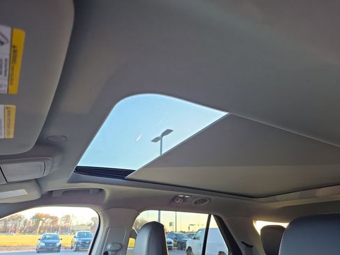 Used 2023 Ford Explorer XLT w/ Equipment Group 202A image 29