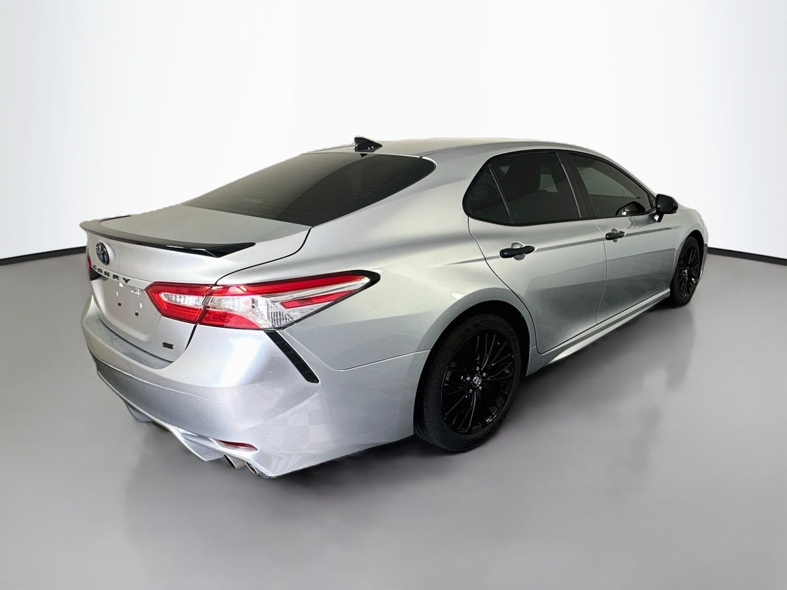 Used 2020 Toyota Camry SE FWD image 5