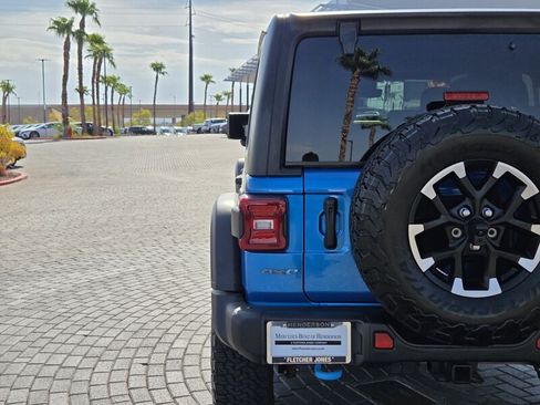 Used 2024 Jeep Wrangler Unlimited Rubicon 4xe w/ Capability Package AWD/4WD image 11