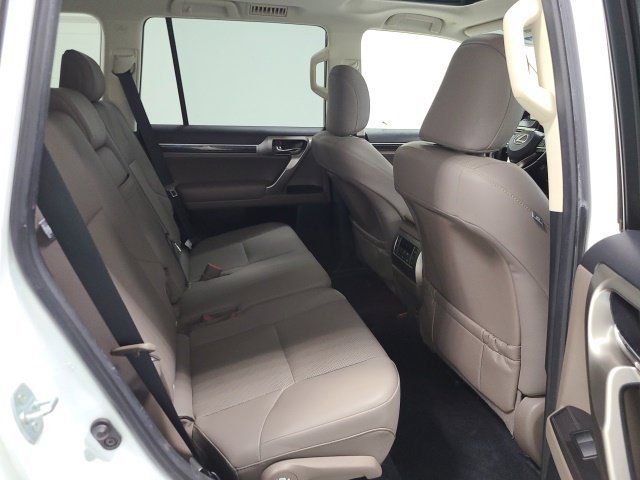 Used 2020 Lexus GX 460 Premium w/ Premium Package AWD/4WD image 14