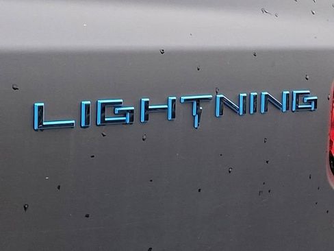Used 2022 Ford F150 Lightning Lariat AWD/4WD image 11