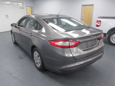 Used 2014 Ford Fusion S FWD image 7