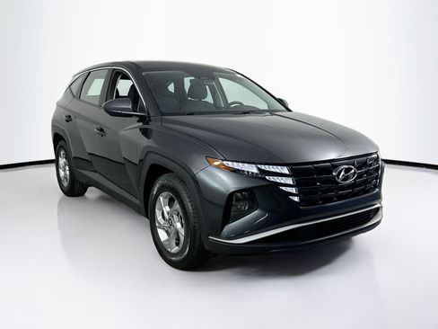 Used 2024 Hyundai Tucson SE FWD image 3