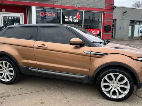 Used 2015 Land Rover Range Rover Evoque Pure Premium image 3