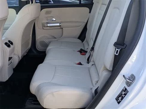 New 2025 Mercedes-Benz GLB 250 image 5