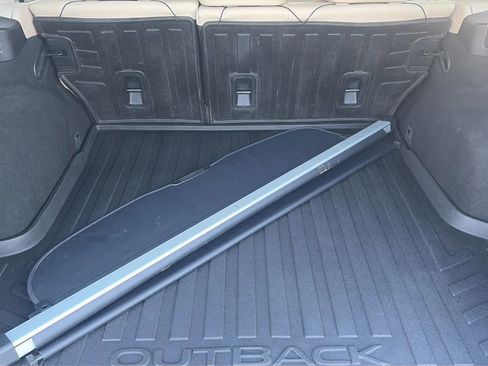 Used 2015 Subaru Outback 2.5i Limited image 46