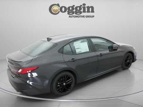 New 2026 Toyota Camry SE image 23